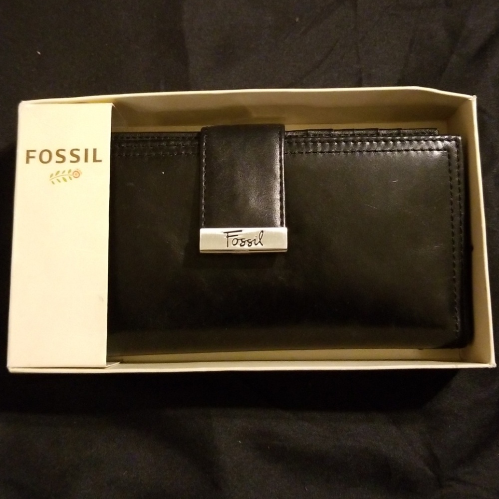 Fossil wallet